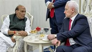 रक्षा मंत्री राजनाथ सिंह ने बिश्केक में चीन, रूस के समकक्षों से मुलाकात की