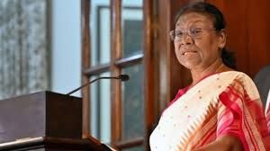 राष्ट्रपति मुर्मू ने महिला फुटबॉल टीम को सैफ चैम्पियनशिप जीतने पर बधाई दी