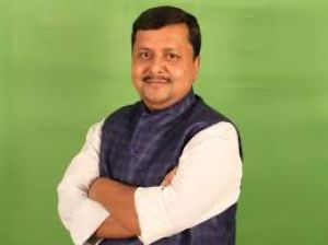 भाजपा अध्यक्ष नितिन नवीन दिल्ली में अपने आधिकारिक आवास में पहुंचे