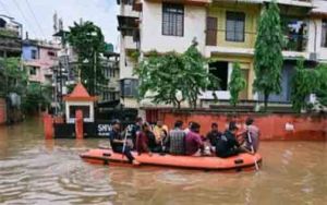 असम में बाढ़ से 10.6 लाख से अधिक लोग प्रभावित, सीएम सरमा बोले- असम में बाढ़ प्रभावितों तक 24 घंटे पहुंचाई जा रही राहत