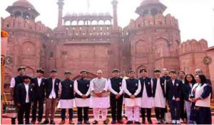 हर भारतीय को अभिभूत किया&rsquo;, लाल किले पर पहली बार वंदे मातरम की धुन बजाए जाने पर रक्षा मंत्री की प्रतिक्रिया