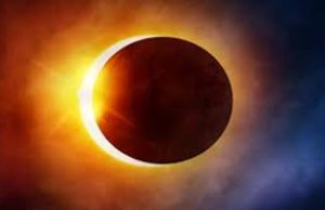 अप्रैल में पड़ेगा साल का पहला सूर्य ग्रहण, देखिए इस साल के आगामी ग्रहणों की तिथियां