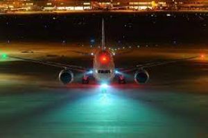  जानिए हवाई जहाज में अलग-अलग तरह की लाइट्स क्यों जलाई जाती है?