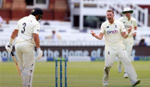  न्यूजीलैंड ने इंग्लैंड को आठ विकेट से हराकर श्रृंखला जीती