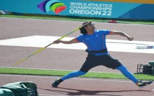 नीरज चोपड़ा ने अमरीका में विश्व एथलेटिक चैम्पियनशिप की भाला फेंक स्पर्धा में रजत पदक जीता