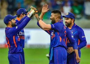 भारत ने पाकिस्तान को पांच विकेट से हराया