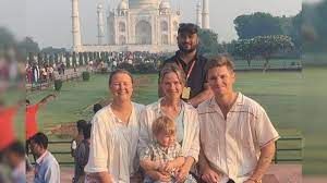 ऑस्ट्रेलियाई क्रिकेटर एडम जंपा ने परिवार संग ताजमहल का दीदार किया