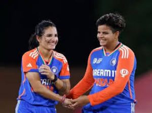 नेपाल को हराकर भारत महिला एशिया कप के सेमीफाइनल में पहुंचा