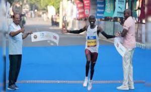 मटाटा और रेंगरुक बनें दिल्ली हाफ मैराथन के चैंपियन मटाटा और रेंगरुक बनें दिल्ली हाफ मैराथन के चैंपियन