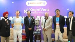 इंटरनेशनल पोलो कप की ट्रॉफी का अनावरण इंटरनेशनल पोलो कप की ट्रॉफी का अनावरण